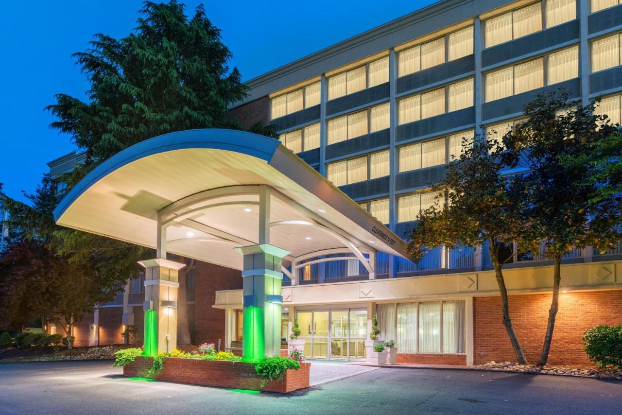 Holiday Inn Express & Suites Charlottesville By Ihg 외부 사진