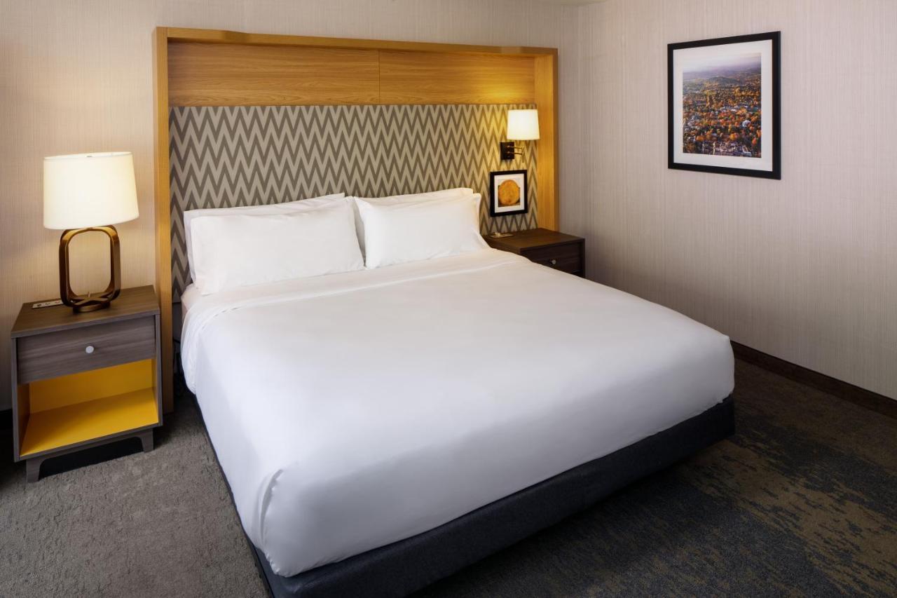 Holiday Inn Express & Suites Charlottesville By Ihg 외부 사진