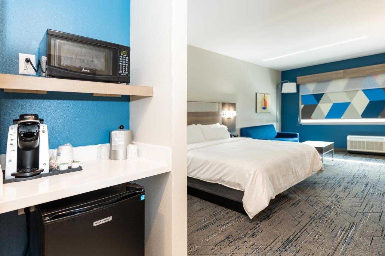 Holiday Inn Express & Suites Charlottesville By Ihg 외부 사진