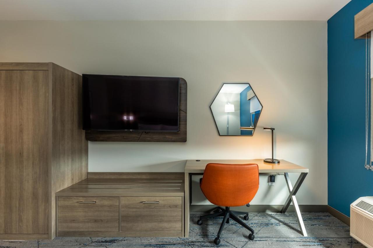 Holiday Inn Express & Suites Charlottesville By Ihg 외부 사진