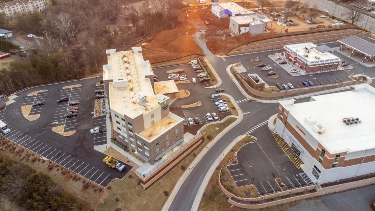 Holiday Inn Express & Suites Charlottesville By Ihg 외부 사진
