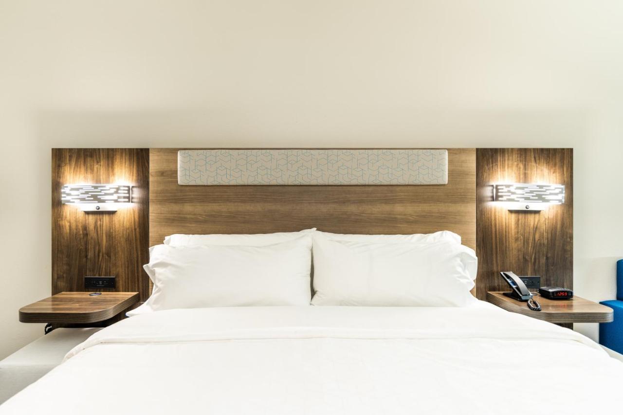 Holiday Inn Express & Suites Charlottesville By Ihg 외부 사진
