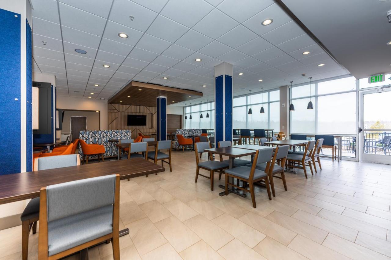 Holiday Inn Express & Suites Charlottesville By Ihg 외부 사진