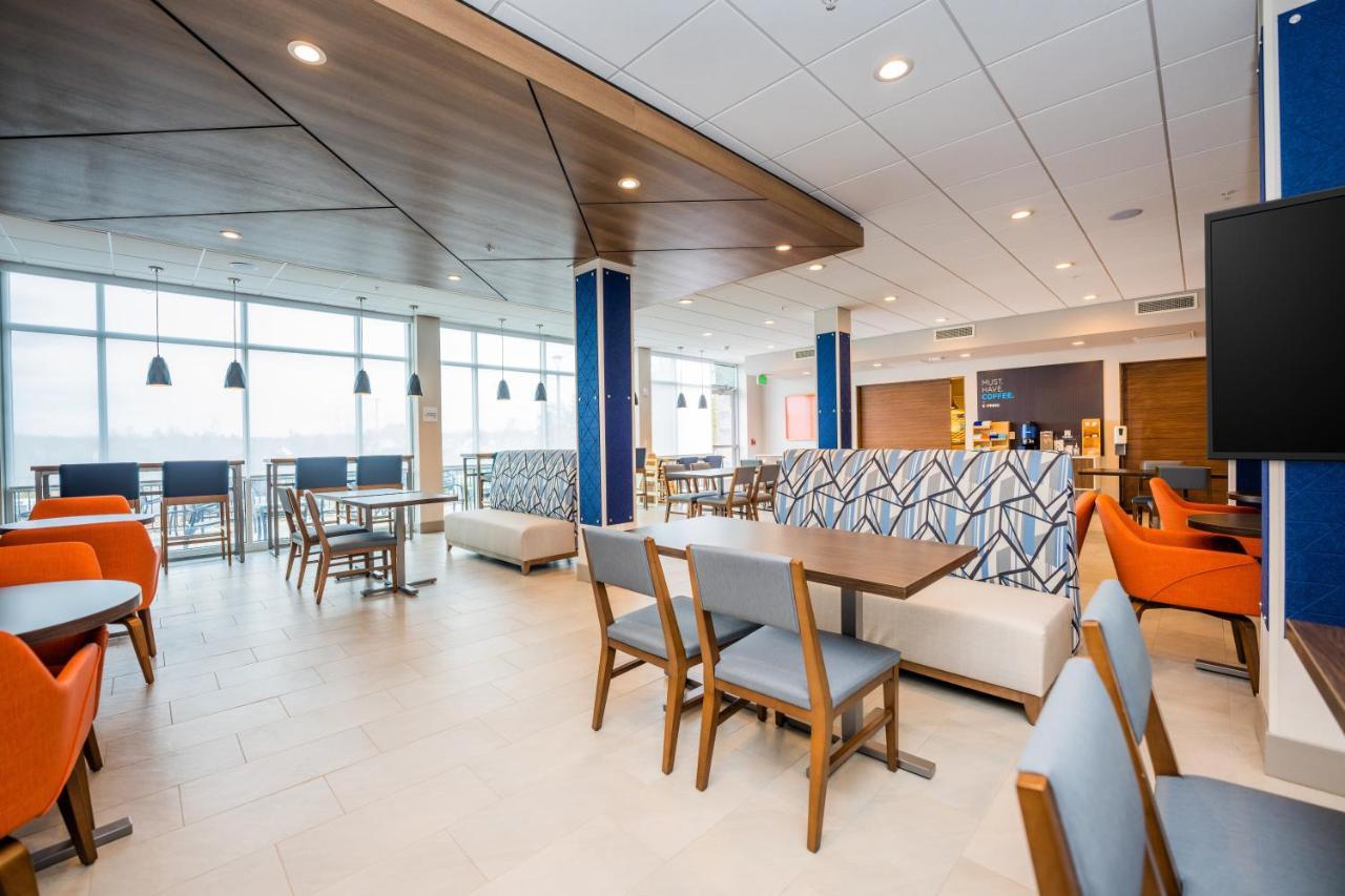 Holiday Inn Express & Suites Charlottesville By Ihg 외부 사진